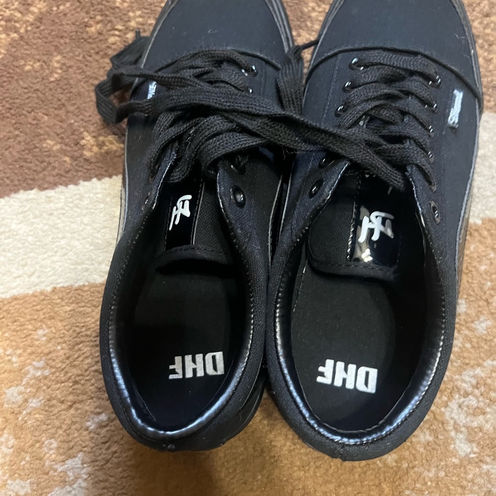 Authentic DHF Shepperd Sneakers. - Picture 12 of 16